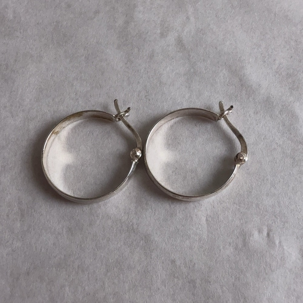 IBB Sterling Silver 925 Hoop Earrings Womens Round Huggie Latch Back Classic